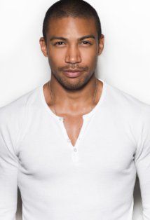 Charles Michael Davis...HOTT American Actors Male, Charles Michael Davis, Native American Actors, American Men, Dream Man, Paul Wesley, Smile On, Bad Habits, Mens Casual