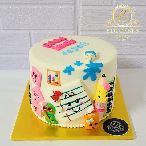 First Day of school cake by Edi cakes First Day Of School Cake, School Cake, Kindergarten First Day, Bday Cake, School Party, Cake Designs Birthday, School Themes, Cakes For Boys, School Parties