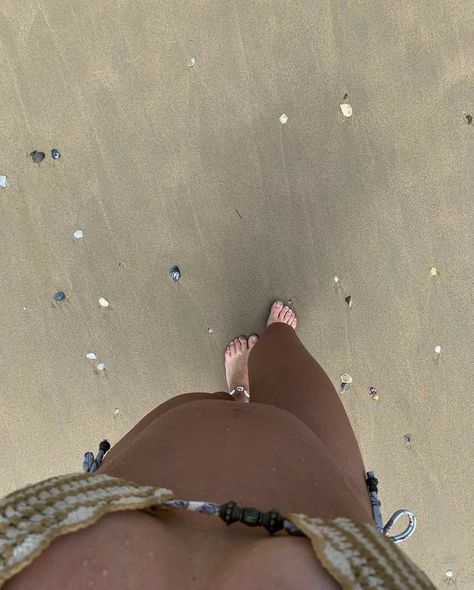 Bree Prescott, Mia Sheridan, Cute Pregnancy Pictures, Pregnancy Belly Photos, Belly Photos, Emily Henry, Beach Read, Pretty Pregnant, Mommy Goals