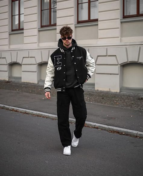 Varsity Outfit, College Outfits Men, Varsity Jacket Outfit, Fashion Outfits Men, Outfits Men Streetwear, Winter Inspiration, Outfit Streetwear, Varsity Jacket Men, Mens Jackets Casual