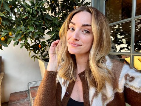 Brianna Howey, Brianne Howey, Georgia Miller, Ginny And Georgia, Face Masque, Daily Planet, Caudalie Beauty Elixir, Vitamin Brands, Clarisonic Mia