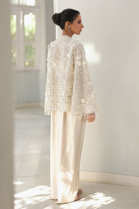 Kebaya Dress, Elegant Outfit Classy, Organza Skirt, Flower Motifs, Open Jacket, Embellished Jacket, Muslim Fashion Dress, Draped Skirt, Desi Fashion