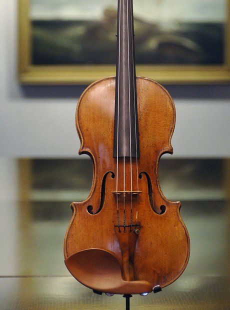 Violin Making - Strad Hammer 1707 Sidney Paget, Violin Stand, Stradivarius Violin, Violin Photography, Antonio Stradivari, Violin Family, Violin Making, Violin Makers, Violin Art