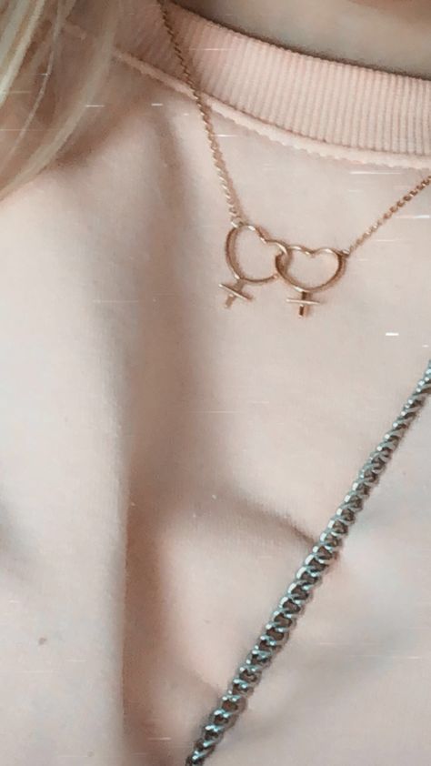 Lesbian Necklace Aesthetic, Lesbian Jewelry Fashion, Pink Lesbian Aesthetic, Pip Quintana, My Dearest Darkest, College Research Project, Kawaii Lip Gloss, Pink Aesthetic Clothing, Aesthetic Heartstopper