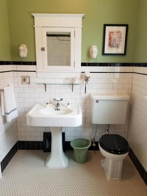 1920 Bathroom 1920s Style, 1920 Bathroom, 1940s Bathroom, 1930s Bathroom, 1920s Bathroom, Bungalow Bathroom, Vintage Homes, Closet And Bathroom, 1920s House