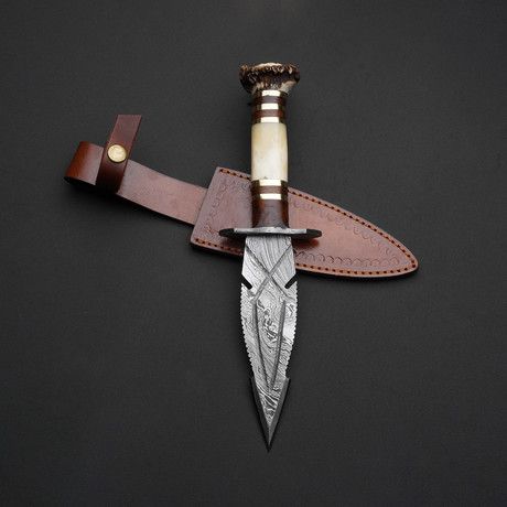 Damascus Knives, Benchmade Knives, Hand Forged Knife, Pretty Knives, Dinosaur Drawing, Deer Horn, Dagger Knife, Forged Knife, Damascus Steel Knife