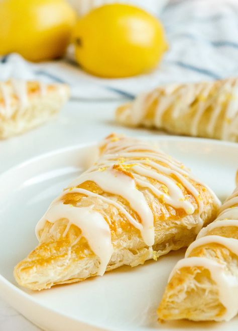 Cream Cheese Turnovers, Lemon Curd Cream Cheese, Lemon Cream Cheese Filling, Lemon Curd Cream, Cheese Turnovers, Mint Chocolate Cheesecake, Cream Cheese Puff Pastry, Lemon Cream Cheese Bars, Cream Cheese Pastry