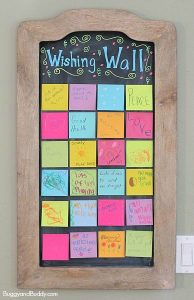 20 Ways to use Sticky Notes | How Does She Welcome Home Crafts, New Year's Eve Crafts, Kids New Years Eve, New Year's Eve Activities, New Years Eve Games, Eve Game, New Year's Games, New Years Traditions, New Years Activities