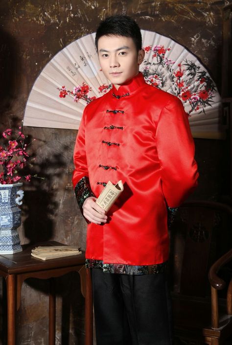 Chinese Clothing For Men, Chinese Style Wedding Dress, Chinese Wedding Photos, Traditional Cheongsam, Chinese Wedding Dress Traditional, Vintage Outfits Men, Chinese Men, Men Costume, Cheongsam Top