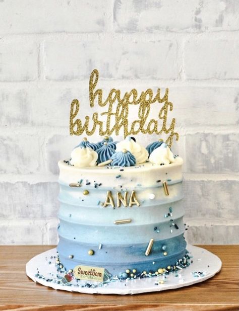 Ombré cake Ombré Blue Cake, Cake Blue Aesthetic, Blue Ombre Cake Birthdays, Pastel Blue Cake Aesthetic, Aesthetic Blue Cake, Birthday Cake Aesthetic Blue, Blue Cake Aesthetic, Blue Ombre Birthday Cake, Blue Mini Cake