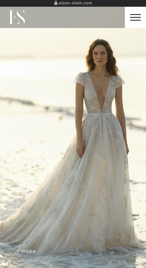 Wedding Dresses Ideas, Best Gowns, Short Sleeve Wedding Dress, Beach Wedding Dresses, Wedding Dress Guide, Lace Beach Wedding Dress, Sleeve Wedding Dress, Wedding Forward, Gorgeous Wedding Dress