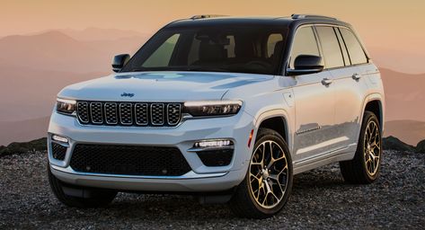 The 2022 Jeep Grand Cherokee is now arriving at dealerships Unique Vehicles, Mid Size Suv, Classic Vehicles, Chrysler Jeep, Chrysler Dodge Jeep, Ford Edge, Air Bag, Jeep Cherokee, Jeep Grand Cherokee