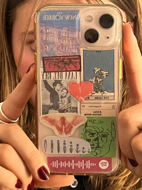 Clear Phone Case Ideas Spotify, Spotify Code Phone Case, Stuff In Phone Case, Cute Clear Case Ideas, Stuff To Put In Phone Case, Clear Phone Case Ideas Lana Del Rey, Clear Phone Case With Pictures, Cool Clear Phone Case Ideas, Pictures To Put In Phone Case