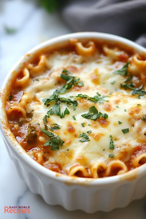 Lasagna Soup is the fusion of the flavors you love in classic lasagna but in a comforting soup form. Make this one-pot meal with this simple recipe. Italian Soup Recipes, Italian Lasagna, Lasagna Soup Recipe, Traditional Lasagna, Pot Lasagna, Italian Dinner Recipes, Comforting Soup, Classic Lasagna, Italian Soup