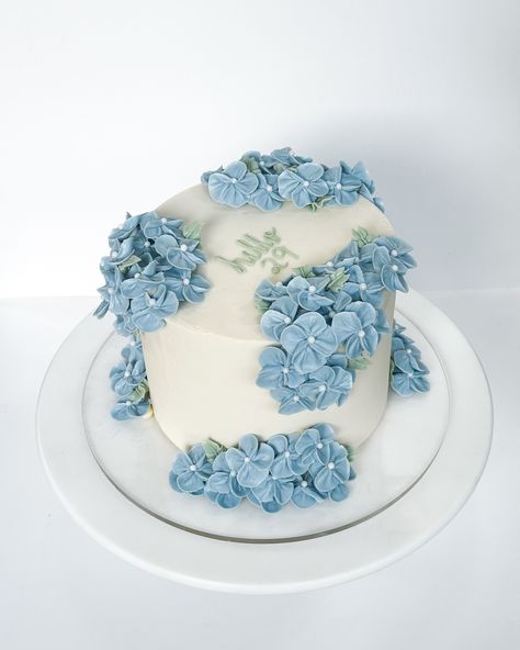 After much request, here is the cake from my story on my main feed 🩵 I love this adorable birthday cake. Simple but not, ya know? #birthdaycake #phoenixcakes #arizonacakes #cakeartist #customcakesarizona #birthdaycakephoenix #flowercake #hello29 Hydrangea Birthday Cake, Birthday Cake Light Blue, Birthday Cake Simple, Hydrangea Cake, Cake Simple, White Cakes, 2025 Wedding, Birthday Inspo, Blue Cakes