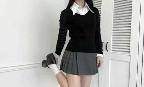 Coquette Uniform, University Wardrobe, Sixth Form Outfits, Girly Fits, School Uniform Fashion, Japan Outfit, Kawaii Fashion Outfits, School Fashion, Fashion Books