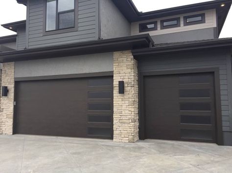 Contemporary garage doors Modern Farmhouse Exterior Ranch, Shed Inspiration, Garage Door Designs, Contemporary Garage Doors, Contemporary Garage, Door Design Ideas, Modern Garage Doors, Residential Garage, Brown Doors