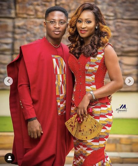 Kante Styles For Engagement, Ghana Traditional Wedding Dresses, Ghanaian Traditional Wedding, Cloth Styles, Ghanaian Wedding, Couples African Outfits, African Traditional Wedding Dress, Traditional Wedding Dress, Kente Dress