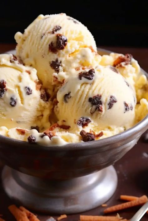 Rum Raisin Recipes, Rum Raisin Ice Cream, Raisin Recipes, Ice Cream Maker Recipes, Rum Raisin, Fruit Wine, Dessert Sauces, Ice Cream Recipe, Dinner Appetizers