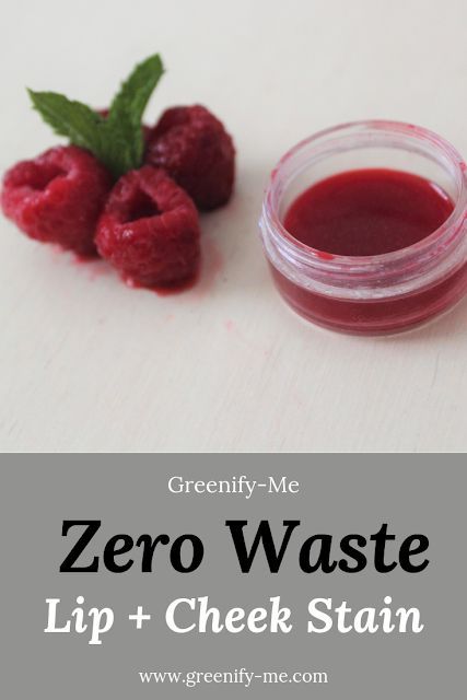 Zero Waste Lip + Cheek Stain - This zero waste lip and cheek stain is so easy to make. Made from only two ingredients, you're going to absolutely love its simplicity. Plus, The color actually lasts on your skin. Natural Lip Stain Diy, Diy Lip And Cheek Stain, How To Make A Lip Stain, Diy Lip Stain Recipes, Homemade Lip Stain, Diy Lip Stain, Lip Stain Diy, Diy Aesthetics, Natural Lip Stain