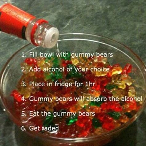 Vodka Gummy Bears, Drinking Games For Parties, Fun Drinking Games, Party Drinks Alcohol, Yummy Alcoholic Drinks, Liquor Drinks, Boozy Drinks, Snacks Für Party, Alcohol Drink Recipes