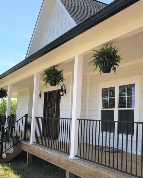 Metal Porch Railing Ideas Farmhouse, Porch With Railing, Fenced In Porch, High Front Porch Ideas, Front Porch With Railing Ideas, Front Porch With Black Railing, Front Porch With Metal Railing, Metal Porch Railing, Closed Porch Ideas