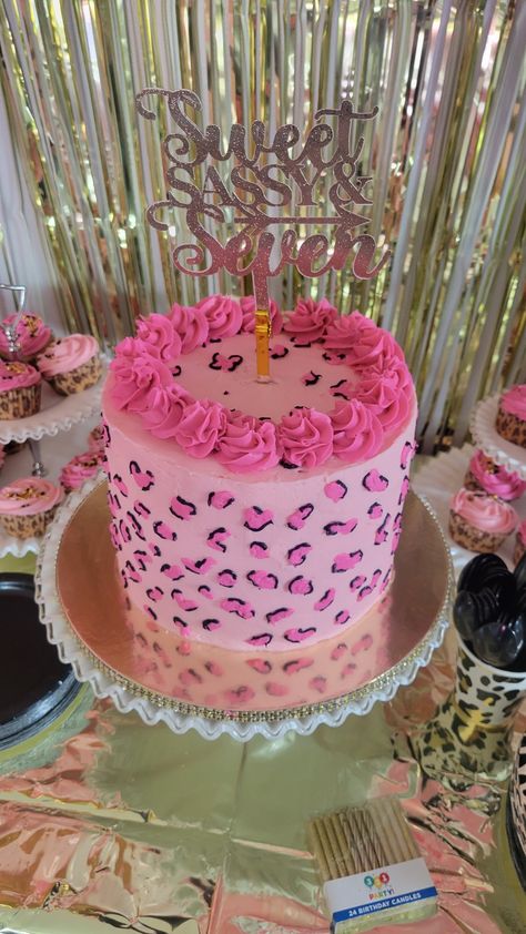 Pink Leopard Birthday Cake, Pink Cheetah Print Birthday Party Ideas, Pink Leopard Cake, Cheetah Birthday Cakes, Leopard Cake, Leopard Print Cake, Cheetah Birthday, Leopard Birthday, Sweet 16 Birthday Cake