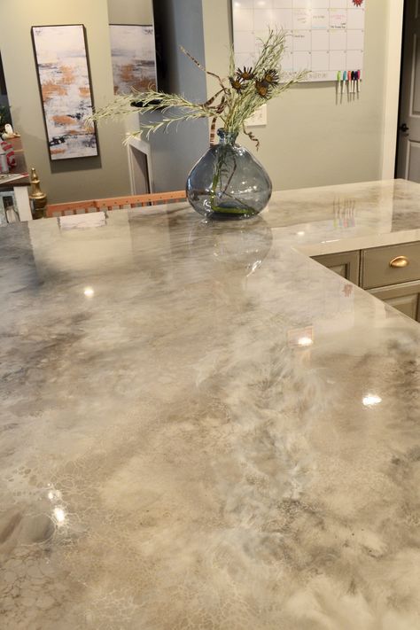 Brand new marble/granite inspired countertops using epoxy! From Formica to Natural Stone for under $500! Faux Granite Countertops, Painting Kitchen Countertops, Faux Marble Countertop, Faux Granite, Diy Kitchen Countertops, Painting Countertops, Epoxy Countertop, Kitchen Counter Top, Diy Marble