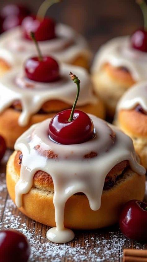 Cherry Cinnamon Rolls Cherry Cinnamon Rolls, Fluffy Rolls, Cherry Glaze, Easy Desserts Recipes, Creamy Pudding, Cherry Filling, Fruit Filling, Yogurt Parfait, Decadent Cakes