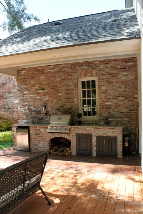 Outdoor Kitchen Cottage, Brick Outside Kitchen, Diy Brick Outdoor Kitchen, Outdoor Kitchen Brick And Stone, Back Porch Grilling Area, Outdoor Kitchen Design Brick, Outdoor Kitchen With Brick, Country Outdoor Kitchen, Outdoor Brick Kitchen