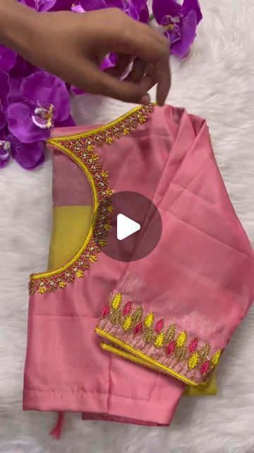 Pink Blouse Designs For Saree Pattu, Pink Blouse Embroidery Designs, Blouse Designs Pattu Sarees, Ghagra Blouse Designs, Simple Aari Blouse Designs, Ghagra Design, Pink Blouse Design, Gold Blouse Designs, Pink Sarees