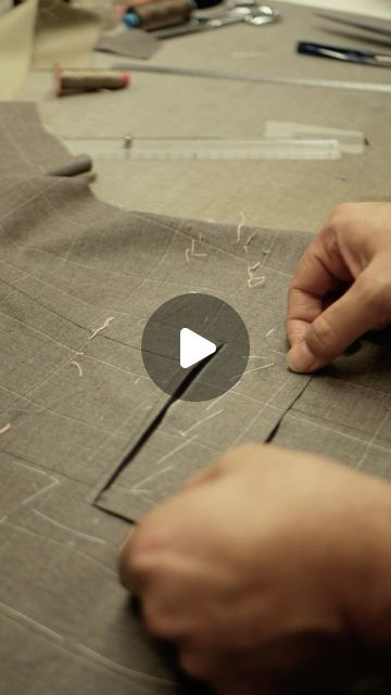 13K views · 1K likes | Camps de Luca Tailor on Instagram: "The construction of a pocket   #bespoketailoring #bespokesuit #handmade #parisiantailor #elegance #craftmanship #madeinfrance" Tailoring Details, Bespoke Suit, Bespoke Tailoring, October 5, Bespoke, On Instagram, Quick Saves, Instagram