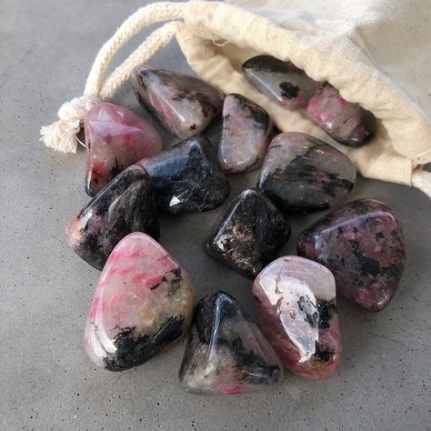 Rhodonite Properties, Spiritual Shop, Meditation Spiritual, Healing Yoga, Spiritual Love, High Vibrational, Yoga Jewelry, Root Chakra, Crystal Drop