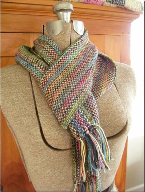 Linen Stitch Scarf, Yarn Scarves, Knitted Stuff, Cozy Things, Knitted Scarves, Fiber Crafts, Scarf Patterns, Knitted Items, Knit Scarves