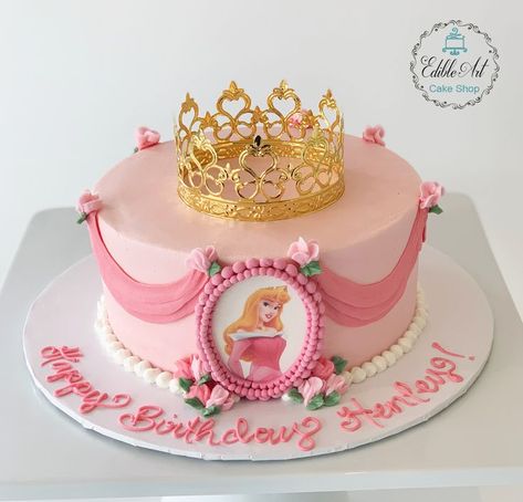 Princess Aurora Birthday Cake, Aurora Sleeping Beauty Birthday Party, Aurora Cake Sleeping Beauty, Sleeping Beauty Cake Ideas, Princess Aurora Birthday Party, Aurora Birthday Cake, Sleeping Beauty Birthday Cake, Cake Princess Birthday, Princess Birthday Party Cake