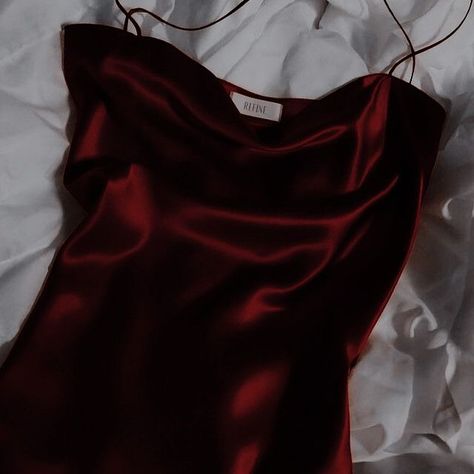 Maroon Aesthetic Clothes, Dark Feminine Clothing, Red Woman Aesthetic, Dark Feminine Aesthetic Red, Dark Maroon Aesthetic, Dark Red Feminine Aesthetic, Dark Feminine Red, Red Dress Fancy, The Hunger Games Aesthetic