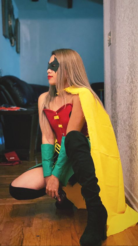 Robin Halloween Costume Women, Robin Costume Women, Female Robin Costume, Robin Girl Costume, Robin Halloween Costume, Batman And Robin Costumes, Ideas Disfraz, Robin Girl, Female Robin