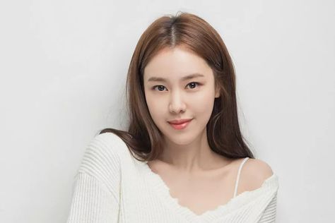 Actress Kim Ye Won Parts Ways With JYP Entertainment | Soompi Jealousy Incarnate, Tomorrow With You, Kim Ye Won, Jyp Entertainment, Suspicious Partner, Septième Art, Free Agent, Rich Man, The Agency