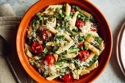 Get Penne with Asparagus and Cherry Tomatoes (Spring) Recipe from Food Network Asparagus And Cherry Tomatoes, Spring Pasta Recipes, Cherry Tomato Recipes, Spring Pasta, Spring Recipe, Pasta Dinners, Pasta Dinner Recipes, Penne Pasta, Tomato Recipes