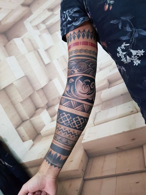 Tato Maori, Band Tattoos For Men, Family Tattoo Designs, Armband Tattoos, Forearm Band Tattoos, Cross Tattoos For Women, Full Sleeve Tattoo Design, Armband Tattoo Design, Men Tattoos Arm Sleeve