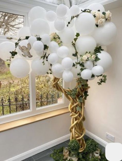 Tree Balloon Decoration, Tree Balloon Garland, Ideas With Balloons, Tree With Flowers, Wedding Tree Decorations, Balloon Bouquet Diy, Balloon Tree, Deco Ballon, Christmas Tree Decor Ideas