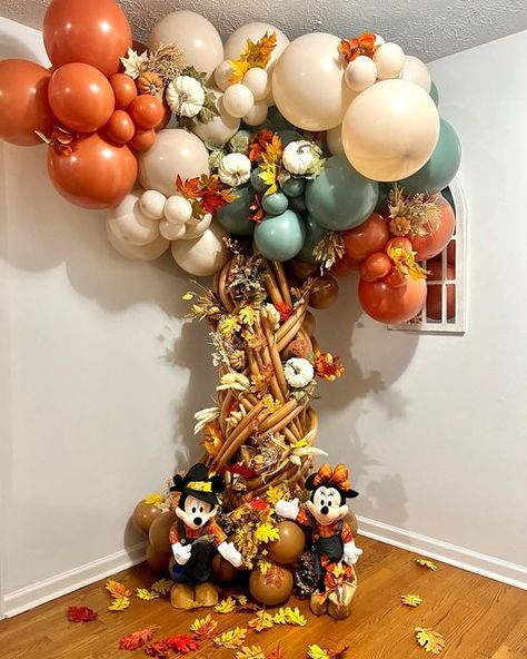 Fall Harvest Balloon Arch, Fall Theme Balloon Arch, Pumpkin Patch Balloon Garland, Fall Balloon Bouquet, Autumn Balloon Garland, Fall Festival Balloon Arch, Fall Balloon Arch Ideas, Fall Balloon Backdrop, Thanksgiving Balloon Arch