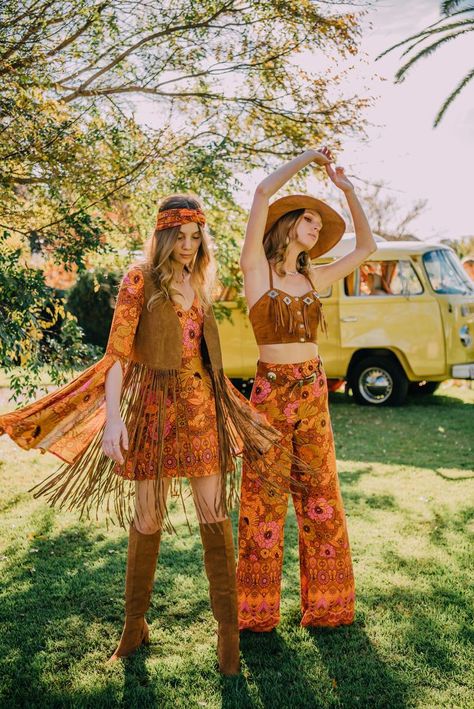 60s Fashion Hippie 1960s, 1960s Hippie Fashion, Woodstock Outfit, Hippie Style 70s, 60s Fashion Hippie, Hippie Elegante, 70s Fashion Hippie, Flower Power Fashion, Disco Birthday