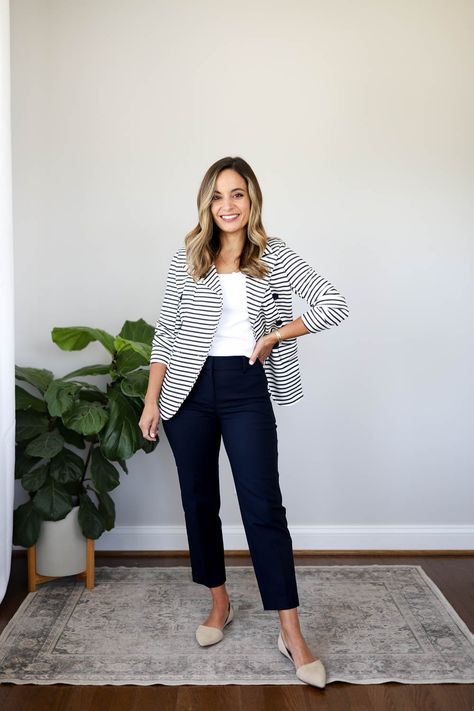 Work Outfits Flats Professional, Summer Work Outfits Flats, Outfits With Flats Work, Business Casual In Your 30s Work Outfits, Work Outfits With Nikes, Office Outfits Women No Heels, How To Style Flats For Work, Professional Outfits With Flats, Mid Size Spring Outfits Work