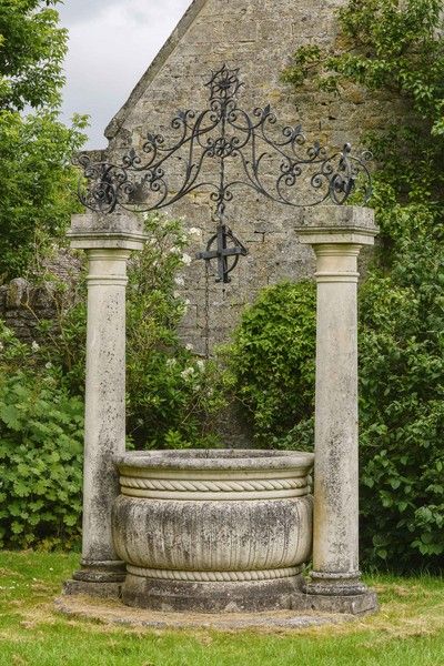 Well Garden, Stone Well, Garden Gates And Fencing, Modern Garden Furniture, Windsor House, Spanish Garden, French Exterior, Outdoor Kitchen Patio, Rustic Kitchen Design