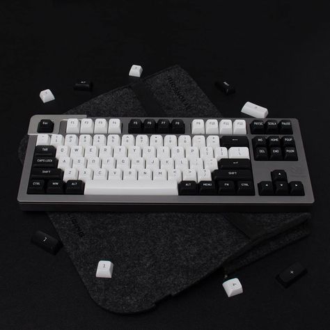 Upgrade your keyboard with a Black & White Keycaps Set! 🎉 🎯 Double Shot: Fade-resistant legends. 🎯 High Compatibility: Fits most keyboards. 🎯 MSA Profile: Ergonomic design. 🎯 Perfect Gift: For keyboard enthusiasts. 🎯 Quality Service: Free keycap replacements. Personalize with stylish and durable keycaps! 💪🖥️ Black And White Keyboard, White Keycaps, Custom Keycaps, Dark Purple Wallpaper, Double Shot, New Inventions, Gaming Keyboard, Pc Setup, Computer Hardware