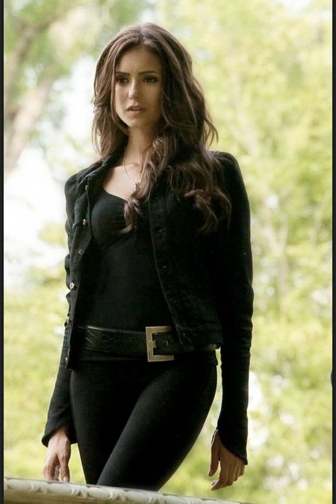 Katherine Pierce Vampire Diaries Costume, Vampire Diaries Outfits, Katerina Petrova, Maria Menounos, Bonnie Bennett, Katherine Pierce, Caroline Forbes, Stefan Salvatore, Elena Gilbert