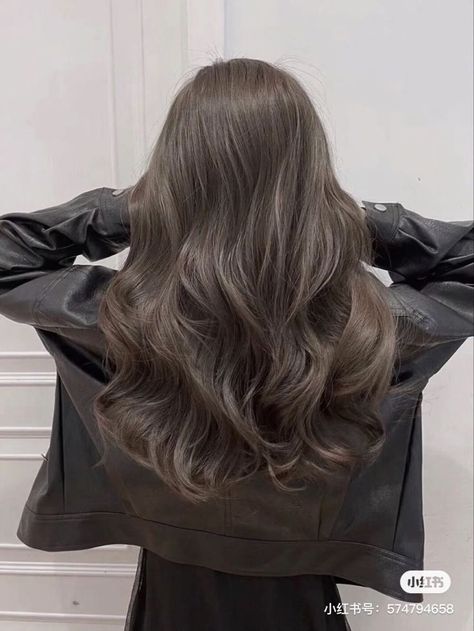 Chestnut Ash Brown Hair, Light Mushroom Brown Hair Color Balayage, Ash Chocolate Brown Hair, Macchiato Hair Color, Balayage Cool Tones, Dark Mushroom Brown Hair Color, Milktea Brown Hair Color, Dusty Brown Hair, Cool Toned Brunette