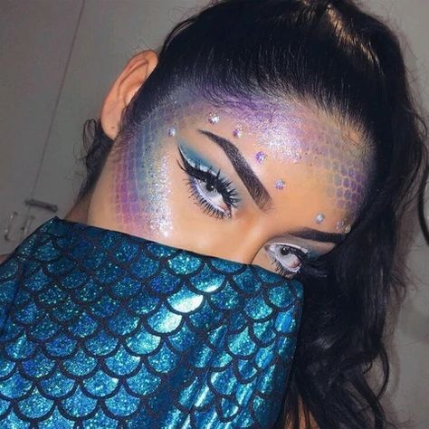 Mermaid Makeup Halloween, Fantasy Make-up, Halloweenský Makeup, Halloween Make-up Looks, Make Up Foundation, Mermaid Halloween, Linda Hallberg, Rave Makeup, Halloween Tattoo