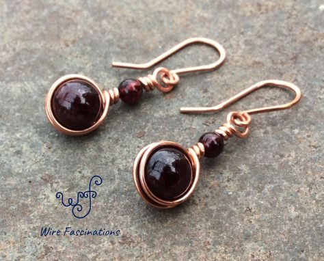 Copper Earrings Handmade, Chalcedony Crystal, Bijoux Fil Aluminium, Metalsmithing Jewelry, Wire Jewelry Designs, Jewelry Making Tools, Homemade Jewelry, Garnet Earrings, Wire Wrapped Earrings